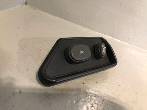 Discovery 2 Electric Seat Switch Near Side Front Land Rover 1998 to 2004