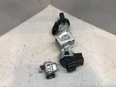 Discovery 3 Lock Set Ignition Barrel Lock with 1 x Key Fob Land Rover K05115