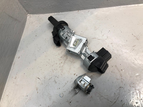 Discovery 3 Lock Set Ignition Barrel Lock with 1 x Key Fob Land Rover K05115