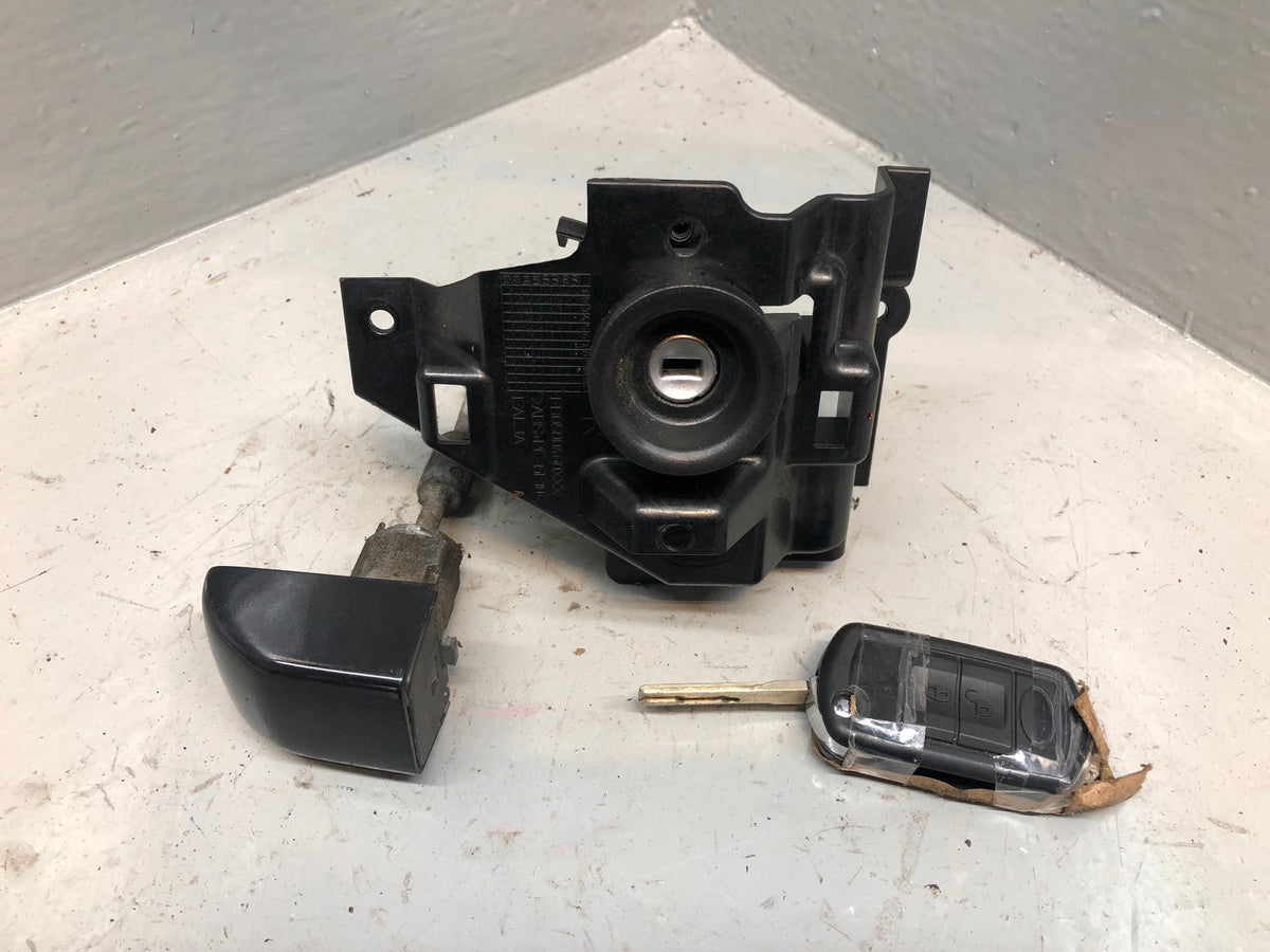 Range Rover L322 Ignition Switch Barrel with Key Lock Set 2006 to 2009 R14115