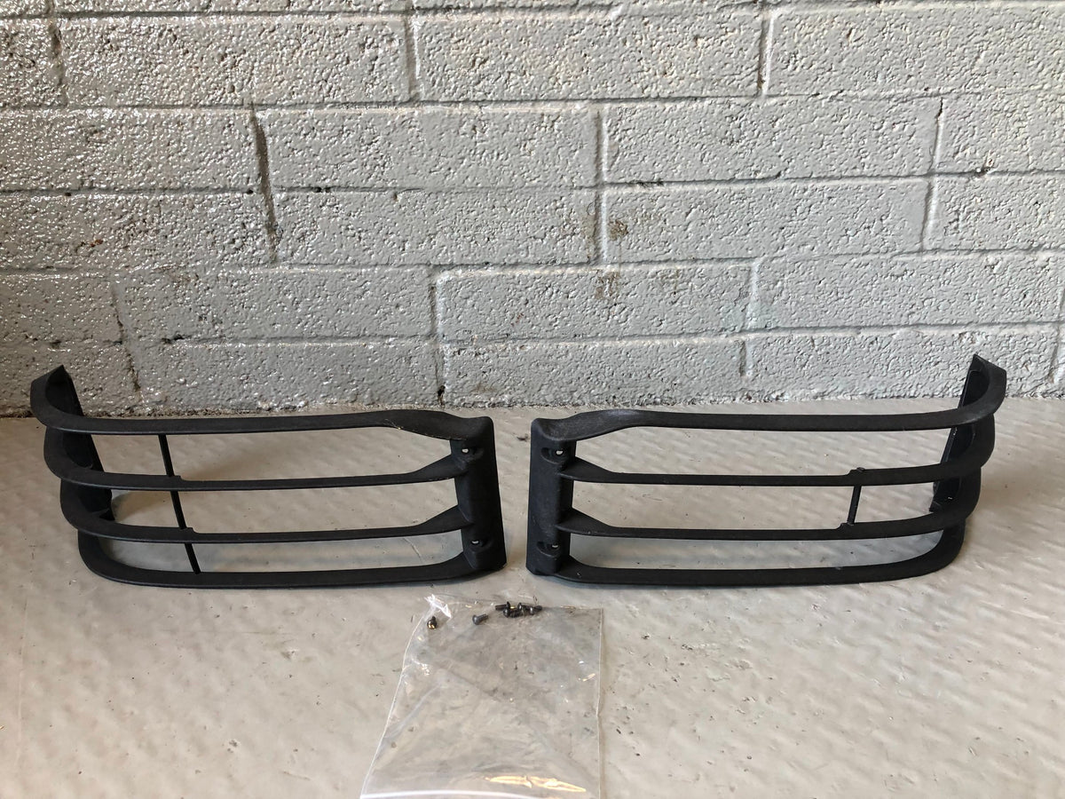 Discovery 2 Headlight Guards Pair Set Travall TLG2002 Land Rover 1998 to 2002