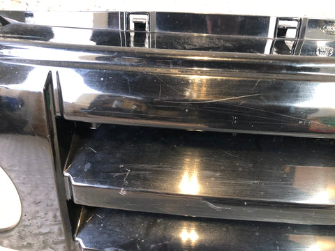 Discovery 3 Grille Front Java Black 697 Land Rover 2004 to 2009 K05115