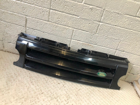 Discovery 3 Grille Front Java Black 697 Land Rover 2004 to 2009 K05115