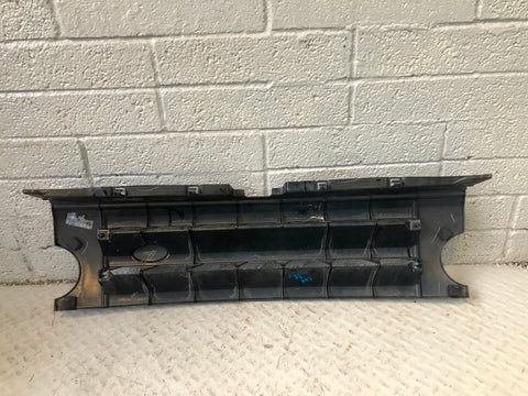 Discovery 3 Grille Front Java Black 697 Land Rover 2004 to 2009 K05115