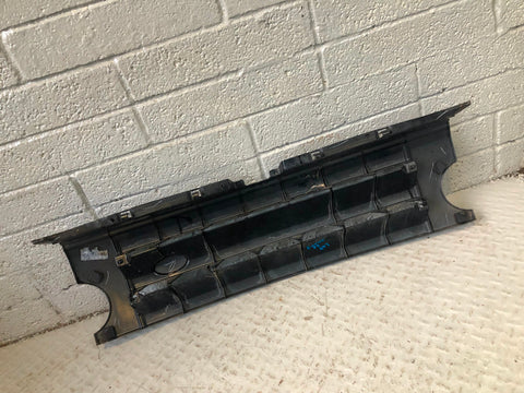 Discovery 3 Grille Front Java Black 697 Land Rover 2004 to 2009 K05115