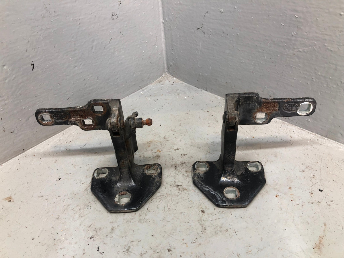 Range Rover L405 Tailgate Hinges Lower Pair Boot 2013 to 2017 Land Rover