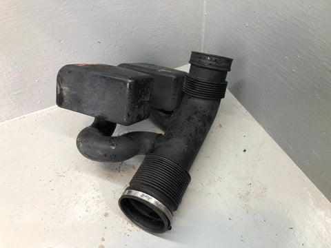 Range Rover P38 Air Intake Pipe Resonator ESR3850 4.6 V8 Gems 8 1994 to 1998