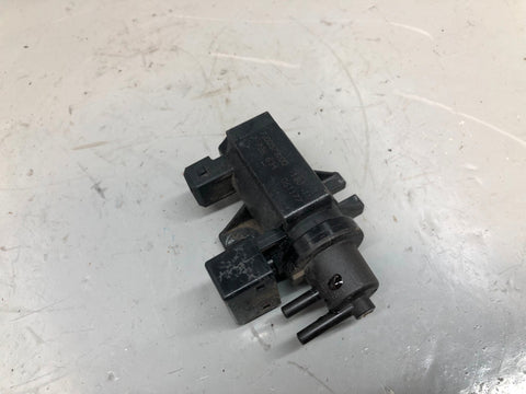 Range Rover L322 Vacuum Solenoid Valve 7 796 634 3.0 TD6 2002 to 2006 Land Rover