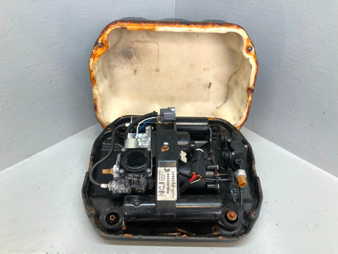 Range Rover L322 Air Suspension Compressor Pump RQU500302 R08105