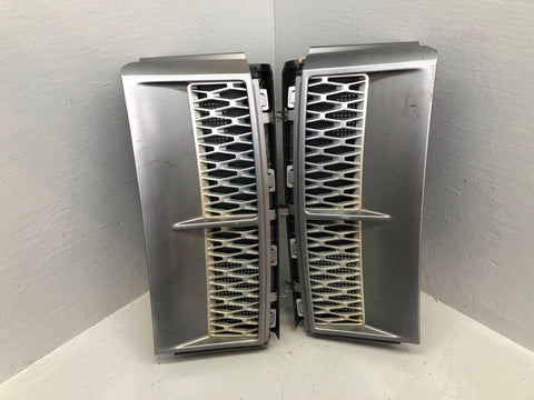 Range Rover L322 Wing Side Grilles Vents Supercharged 2002 to 2009 R08105