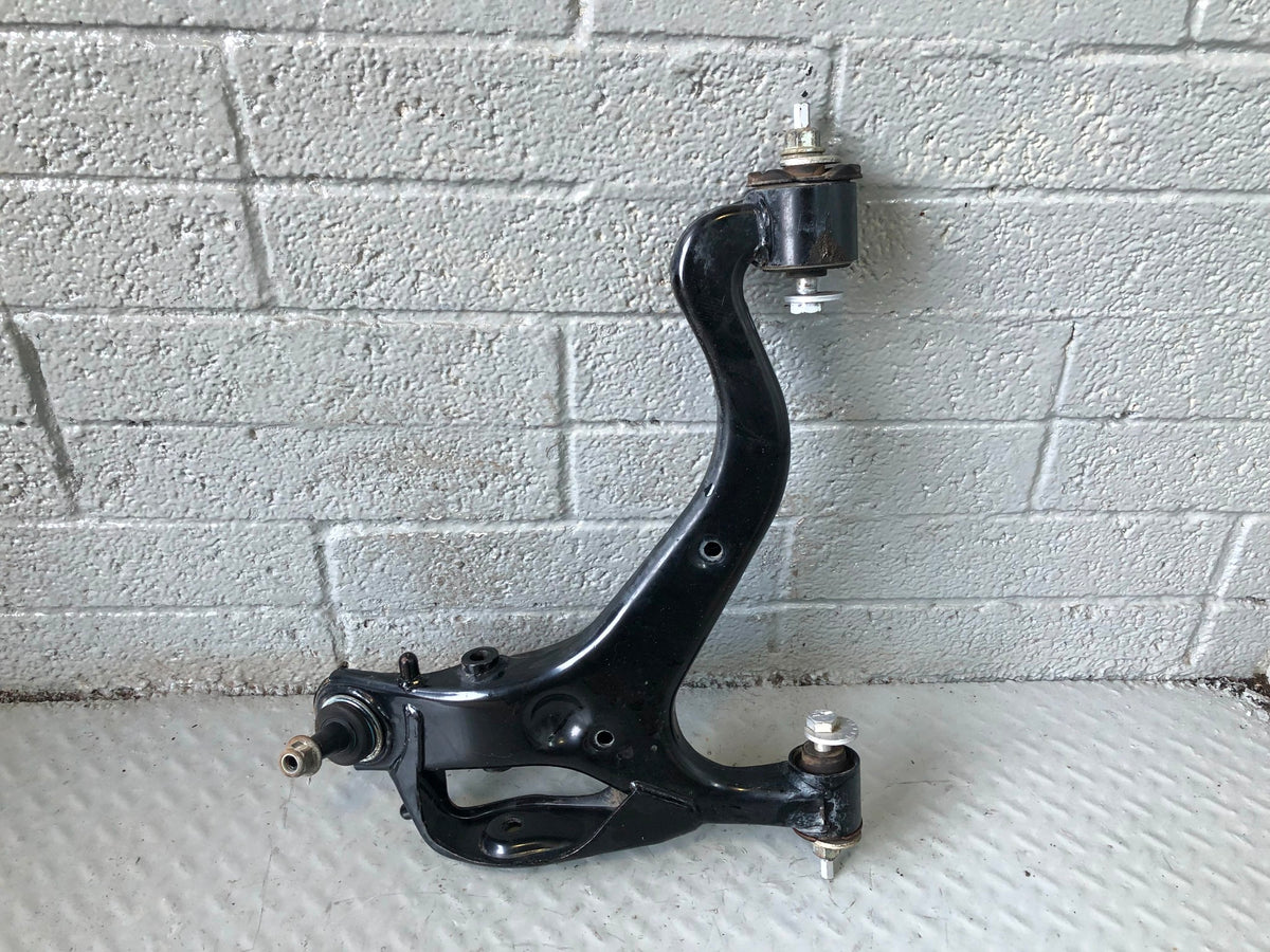 Discovery 4 Control Arm Front Lower Suspension Near Side 2009 to 2014 K30095