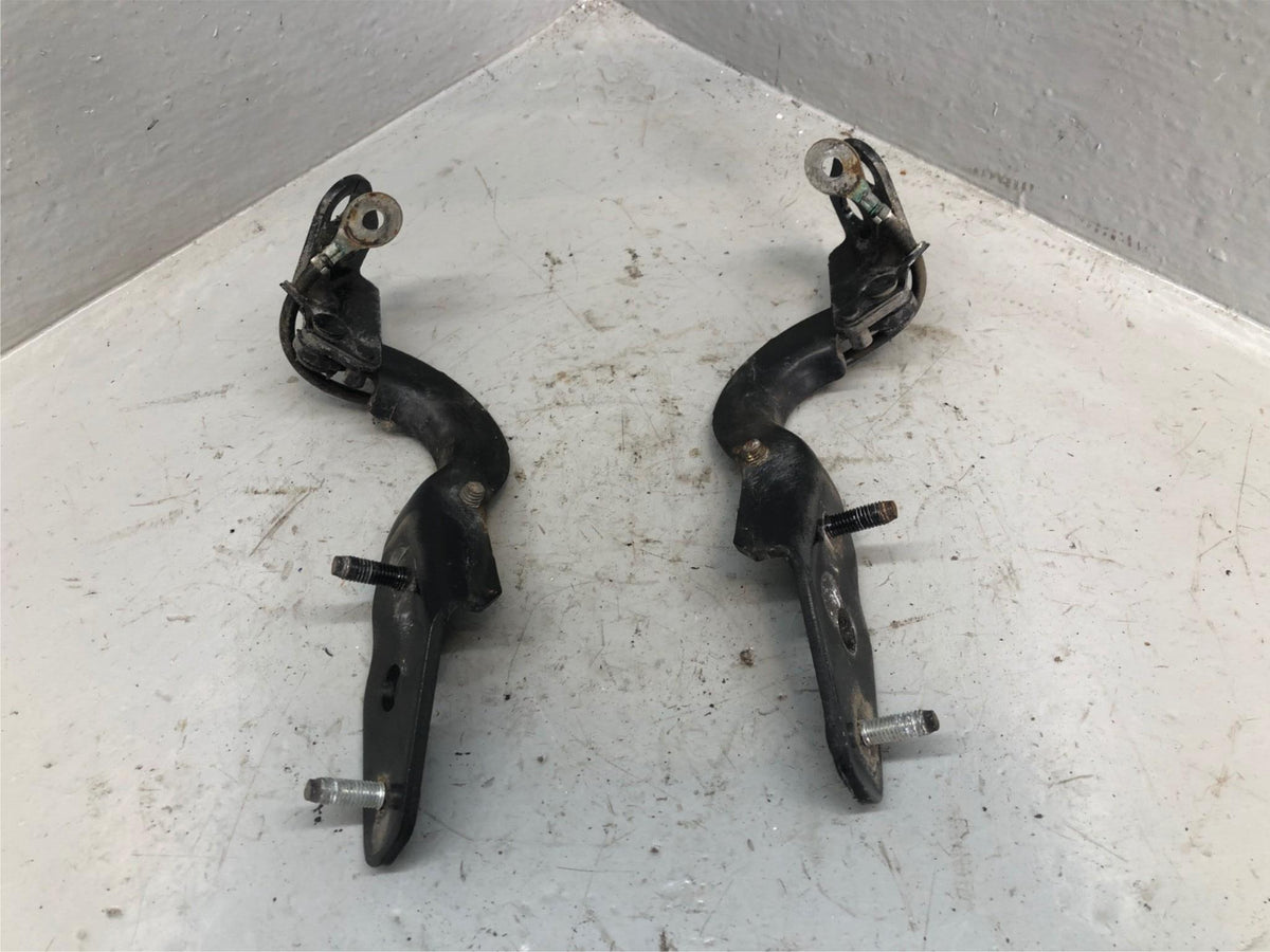 Range Rover L405 Tailgate Hinges Upper Pair Boot 2013 to 2017 Land Rover