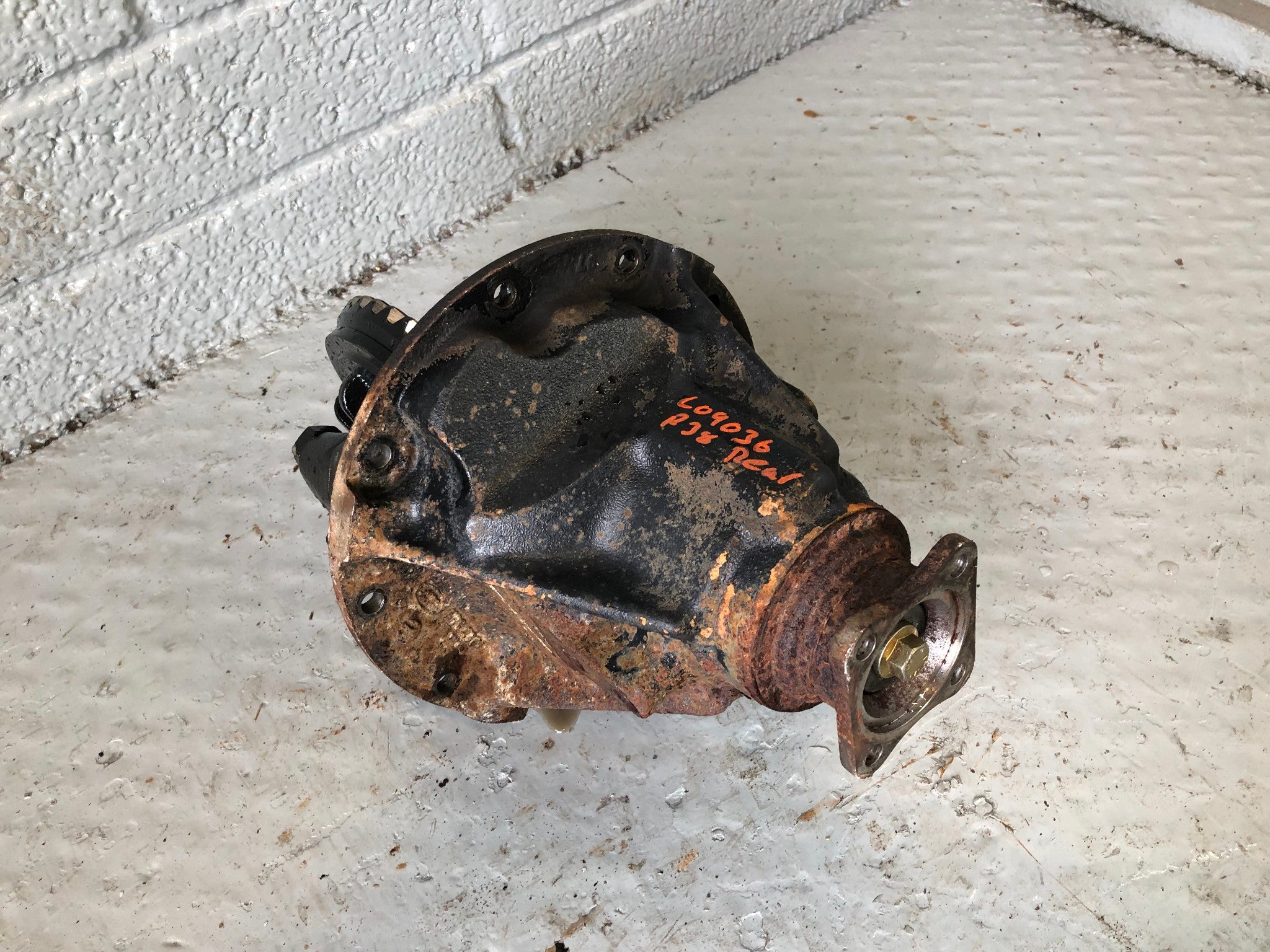 Range Rover Diff Models Range Rover P38 Diff Rear Differential 24 Spline Land Rover 1994 to 20 ...
