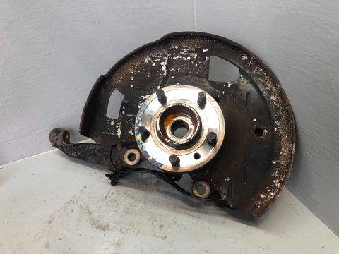 Discovery 4 Hub Off Side Front with ABS Sensor Land Rover 2009 to 2016 K17125