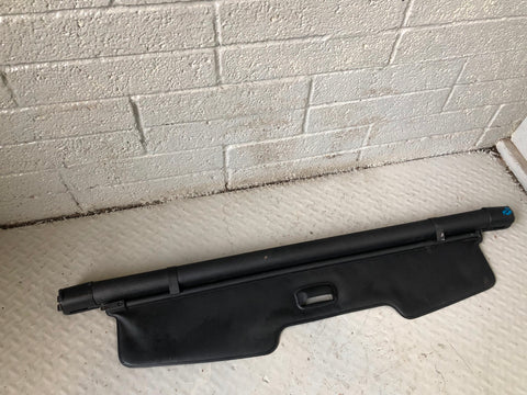 Range Rover Sport Retractable Load Cover in Black L320 2005 to 2013 L15105