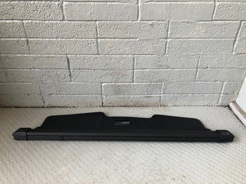 Range Rover Sport Retractable Load Cover in Black L320 2005 to 2013 L15105