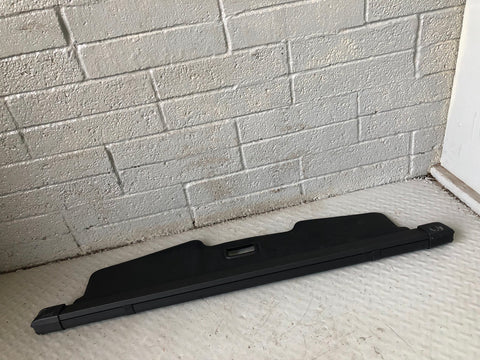 Range Rover Sport Retractable Load Cover in Black L320 2005 to 2013 L15105