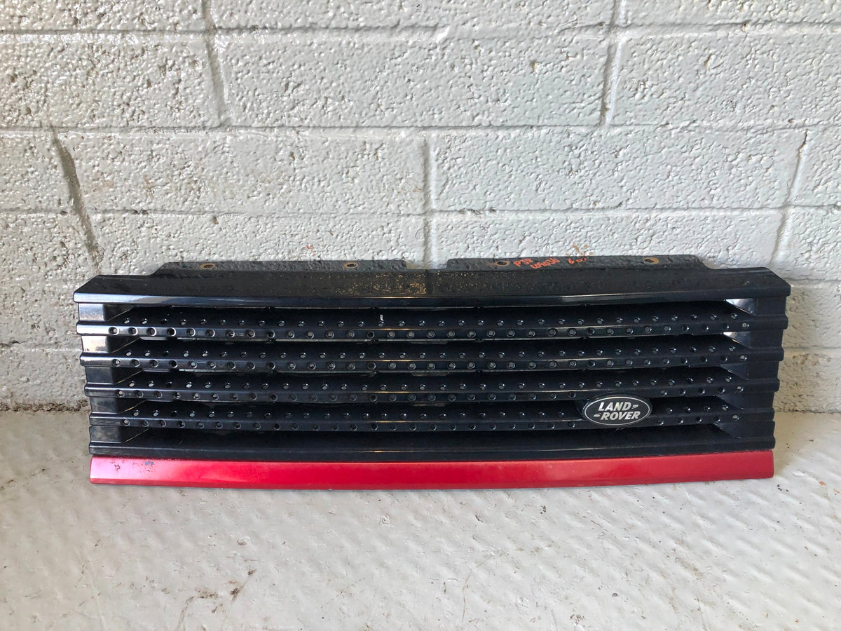 Range Rover P38 Front Grille Black with Rioja Red LRC 601 Trim 1994 to 2002