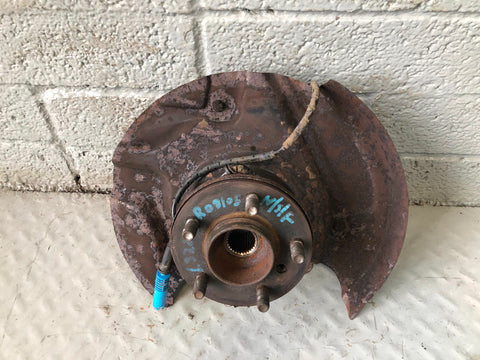 Range Rover L322 Hub Assembly Near Side Front 2002 to 2006 All Models R08105