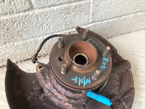 Range Rover L322 Hub Assembly Near Side Front 2002 to 2006 All Models R08105