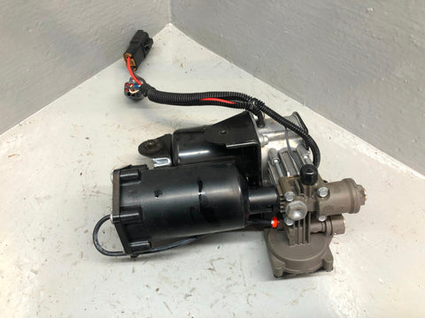 Range Rover Sport Air Suspension Compressor Hitachi Genuine L320 2005 to 2013
