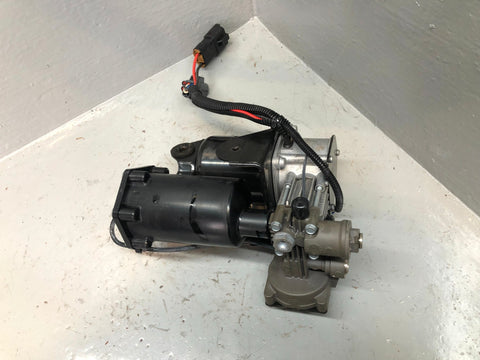 Range Rover Sport Air Suspension Compressor Hitachi Genuine L320 2005 to 2013