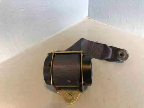 Freelander 1 Seat Belt in Grey Near Side Rear 5 Door Land Rover 1998 to 2006
