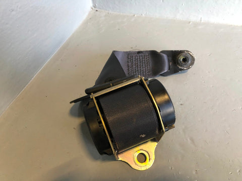 Freelander 1 Seat Belt in Grey Near Side Rear 5 Door Land Rover 1998 to 2006
