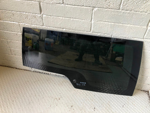 Discovery 3 Tailgate Glass rear Window Land Rover 2004 to 2009 10036