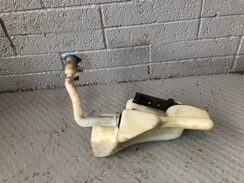 Range Rover P38 Windscreen Washer Bottle Tank with 3 Pumps AMR3717 1994 to 2002