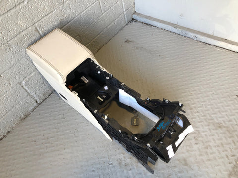 Range Rover Evoque Centre Console Ivory White Arm Rest Leather L538 L02095