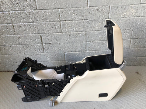 Range Rover Evoque Centre Console Ivory White Arm Rest Leather L538 L02095