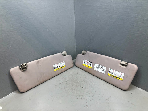 Discovery 4 Sun Visors Illuminated Pair Of Land Rover 2009 to 2016 L10046