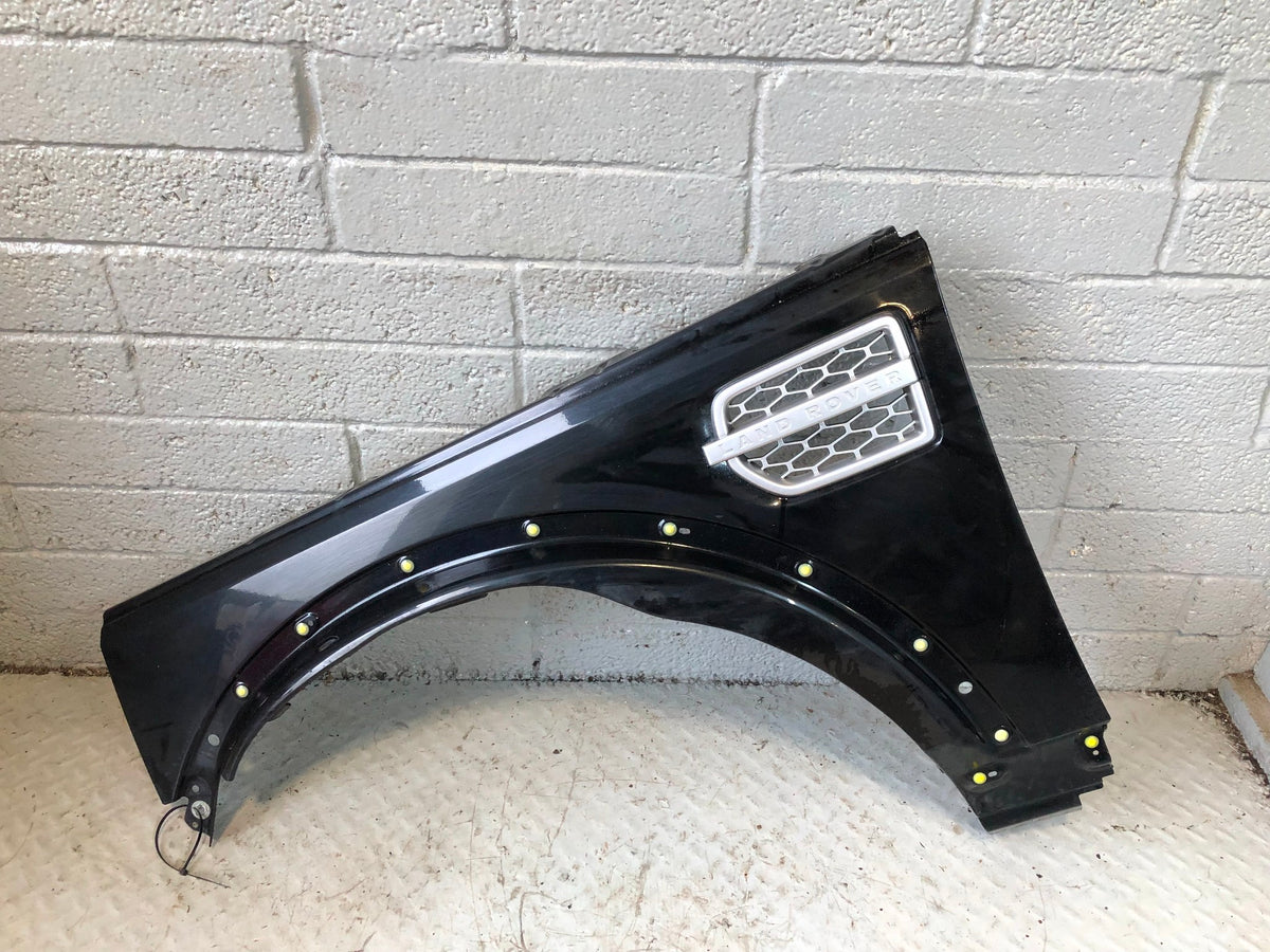 Discovery 4 Front Wing Near Side Santorini Black LRC 820 2009 to 2016 L10046