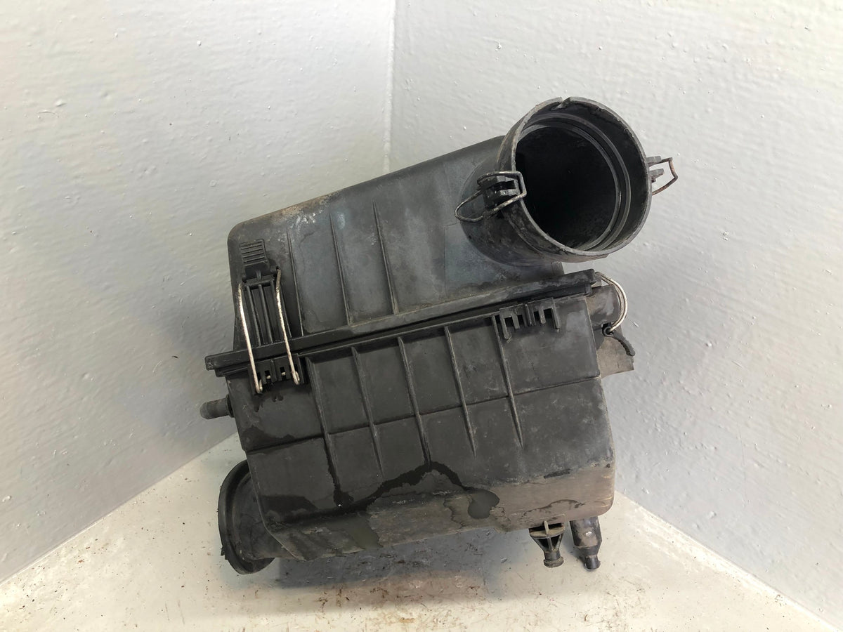 Range Rover P38 Air Filter Box ESR3849 4.6 V8 Gems 1994 to 1998