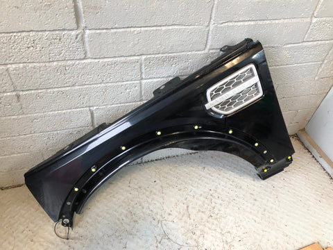 Discovery 4 Front Wing Near Side Santorini Black LRC 820 2009 to 2016 L10046