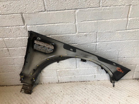 Discovery 4 Front Wing Near Side Santorini Black LRC 820 2009 to 2016 L10046