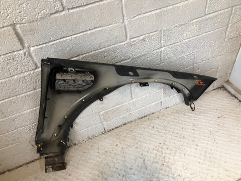 Discovery 4 Front Wing Near Side Santorini Black LRC 820 2009 to 2016 L10046