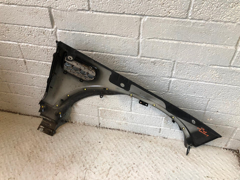Discovery 4 Front Wing Near Side Santorini Black LRC 820 2009 to 2016 L10046