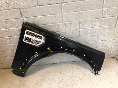 Discovery 4 Front Wing Off Side Santorini Black LRC 820 2009 to 2016 L10046