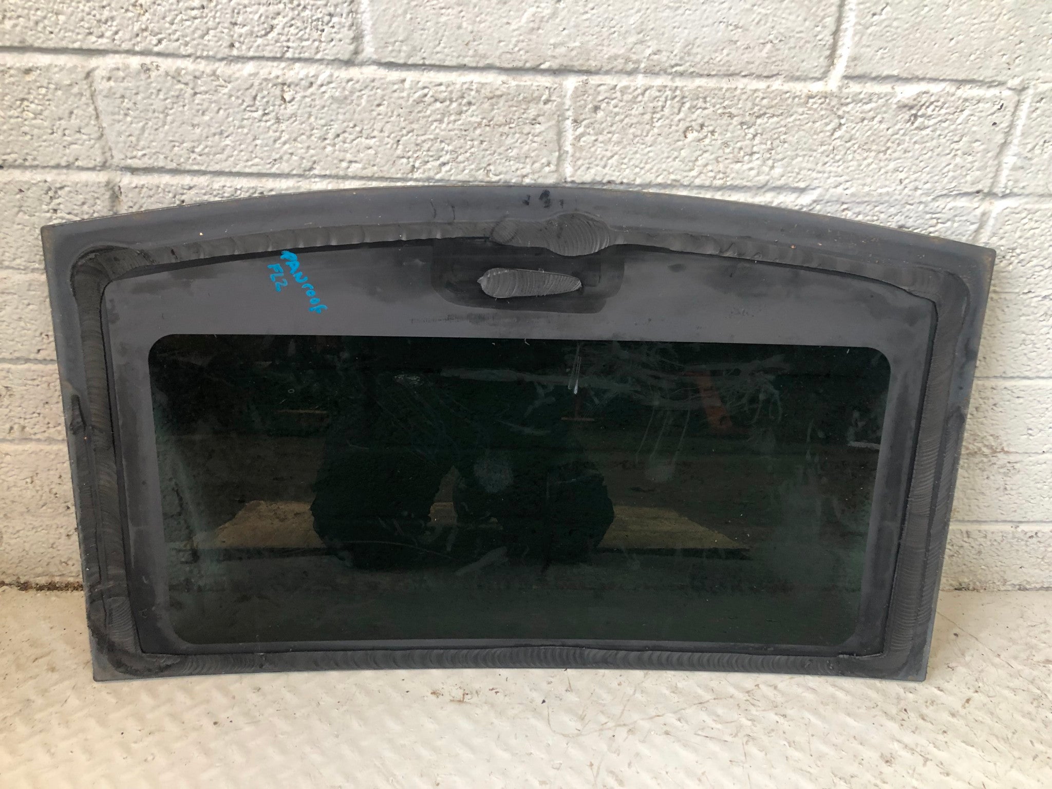 Land Rover Freelander Rear Screen Freelander 2 Rear Section for Panoramic Glass Roof Land Rover 2006 to ...