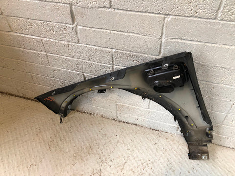 Discovery 4 Front Wing Off Side Santorini Black LRC 820 2009 to 2016 L10046