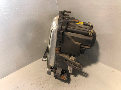 Range Rover L322 Headlight Xenon Near Side XBC000375 Head Lamp R31075