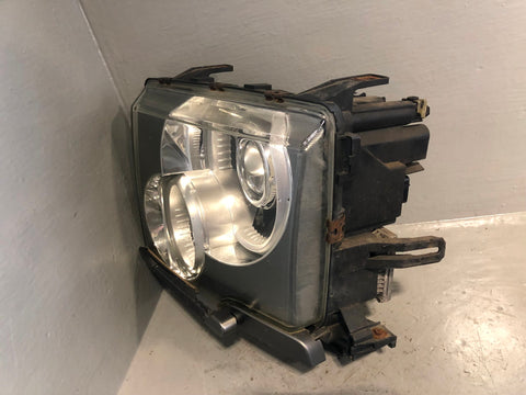 Range Rover L322 Headlight Xenon Near Side XBC000375 Head Lamp R31075