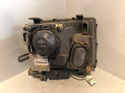 Range Rover L322 Headlight Xenon Near Side XBC000375 Head Lamp R31075