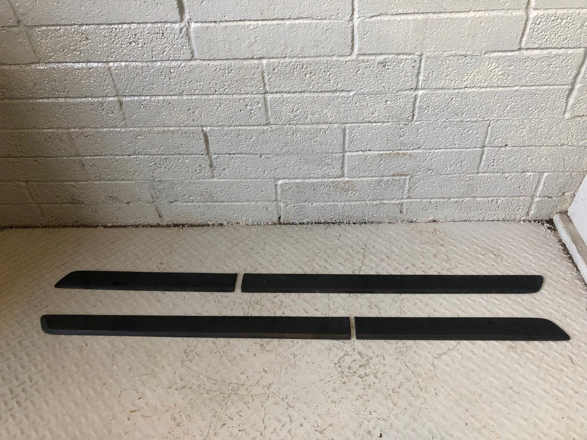 Discovery 3 Door Trims Rubbing Strips Set 4 Piece Land Rover 2004 to 2009 K05115