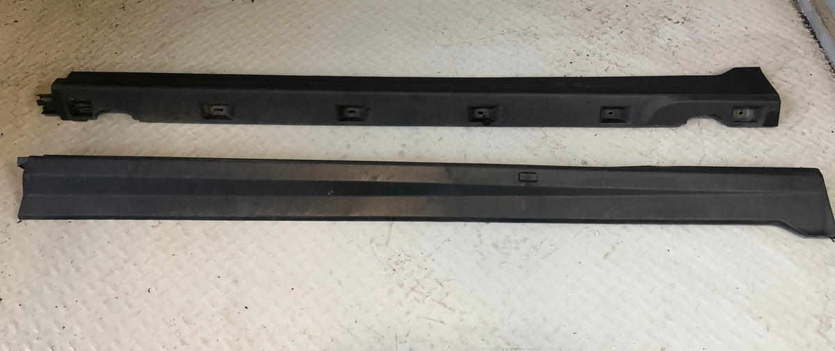 Freelander 2 Sill Cover Trims Pair Land Rover 2006 to 2011 Black Plastic R30125