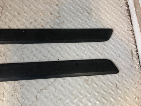 Discovery 3 Door Trims Rubbing Strips Set 4 Piece Land Rover 2004 to 2009 K05115