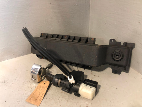 Range Rover L322 Ignition Barrel with Key Lock Set V8 2002 to 2006 R31075