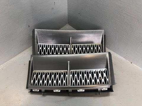Range Rover L322 Wing Side Grilles Vents Supercharged 2002 to 2009 K11056
